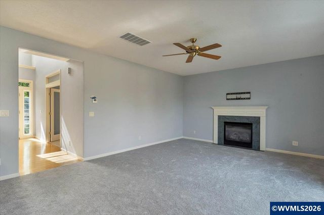 5450 Woodmill Dr SE, Salem, OR 97306