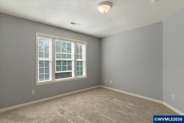 5450 Woodmill Dr SE, Salem, OR 97306