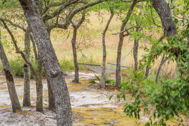 408 Saint Charles Court, Charleston, SC 29407