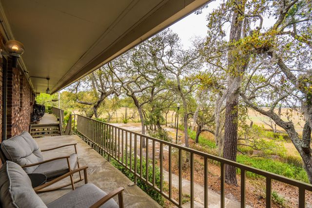 408 Saint Charles Court, Charleston, SC 29407