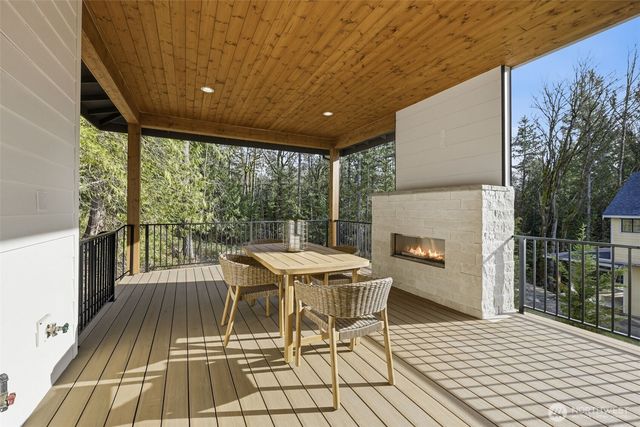 26030 NE 29th Place, Redmond, WA 98053