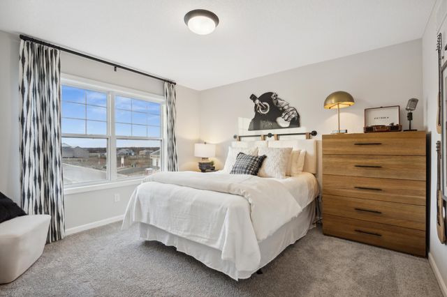 1943 Sparrow Drive, Shakopee, MN 55379