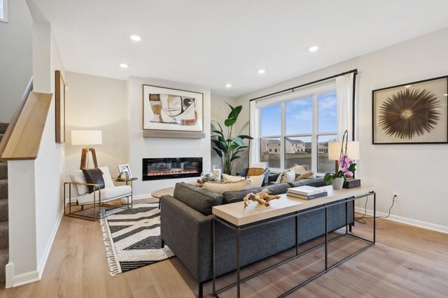 1943 Sparrow Drive, Shakopee, MN 55379