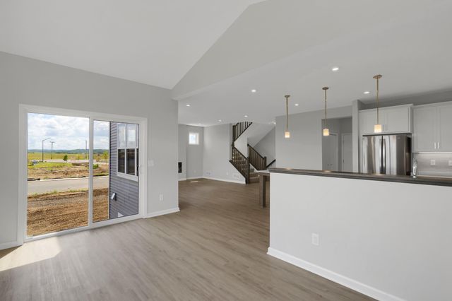 1943 Sparrow Drive, Shakopee, MN 55379