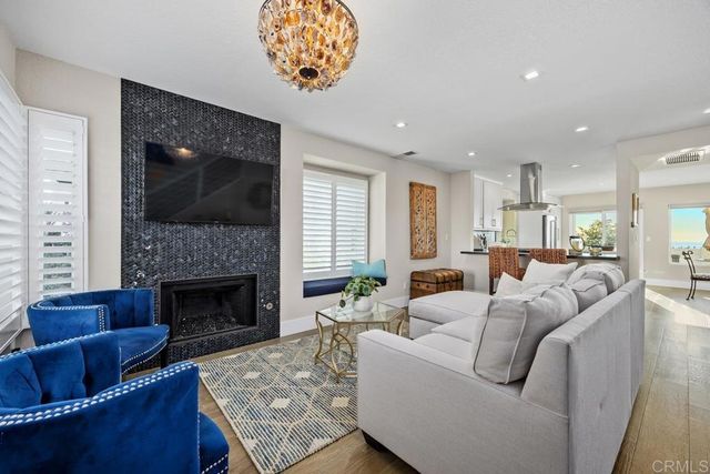 6939 Carnation Dr, Carlsbad, CA 92011