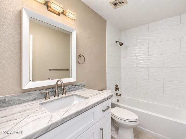 4223 E AGAVE Road, Phoenix, AZ 85044