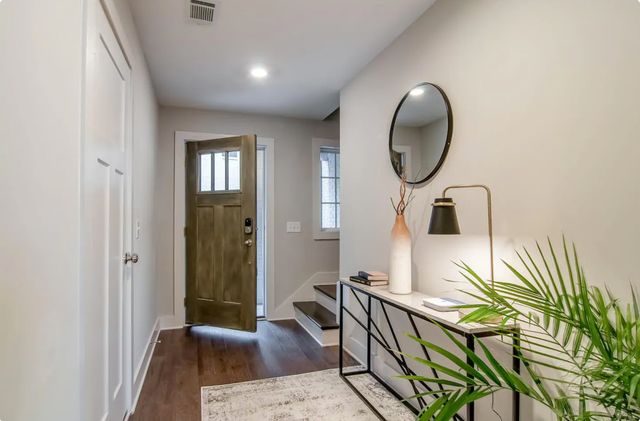 2021 Beech Ave Unit 4, Nashville, TN 37204