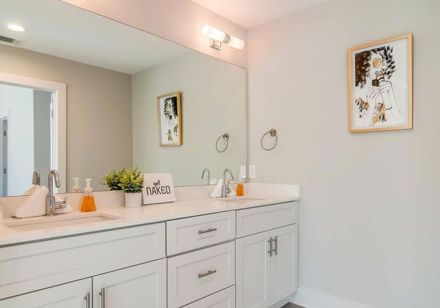 2021 Beech Ave Unit 4, Nashville, TN 37204