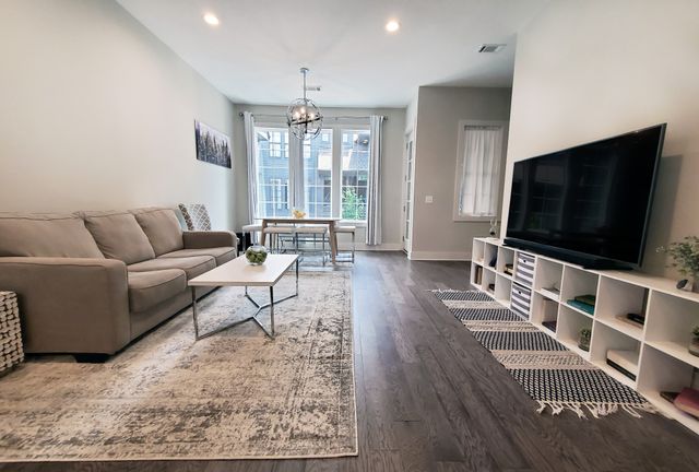 2021 Beech Ave Unit 4, Nashville, TN 37204