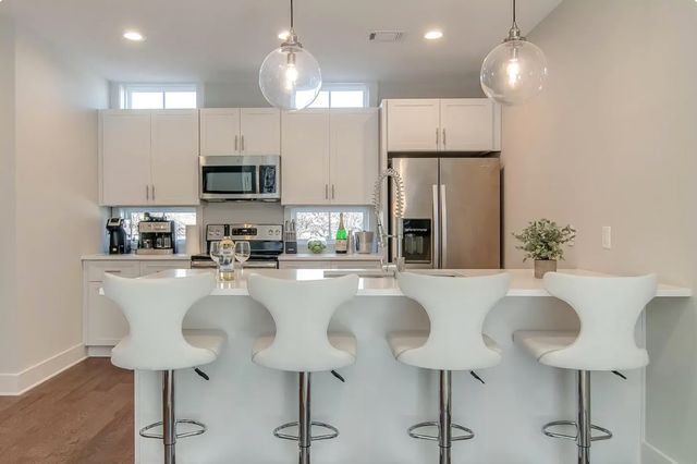 2021 Beech Ave Unit 4, Nashville, TN 37204