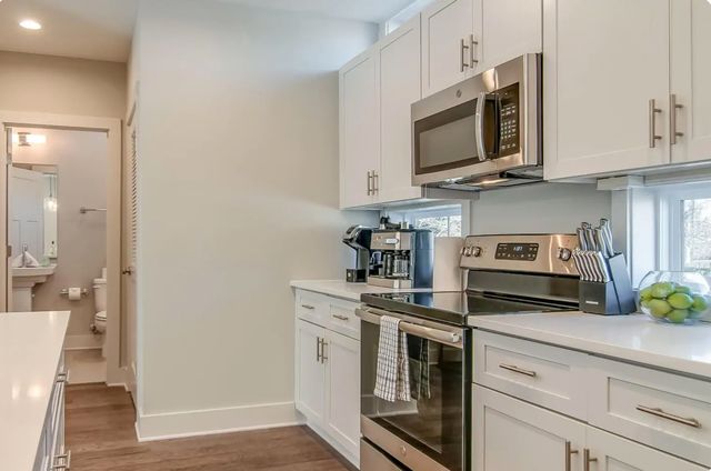 2021 Beech Ave Unit 4, Nashville, TN 37204