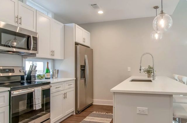 2021 Beech Ave Unit 4, Nashville, TN 37204