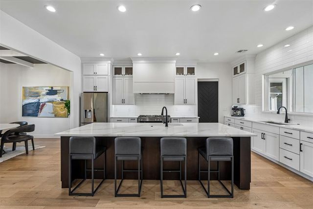 330 Old Farm Road, Edmond, OK 73034