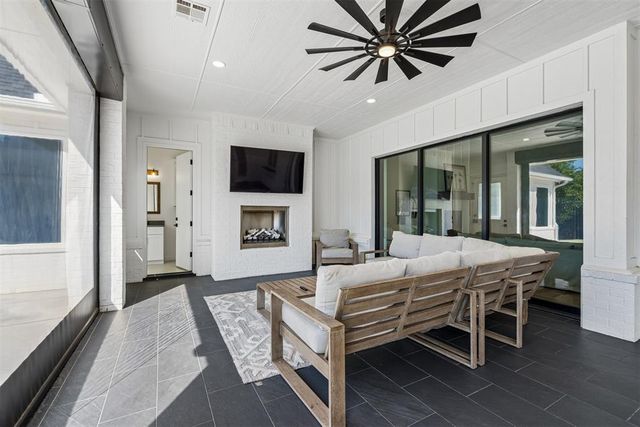 330 Old Farm Road, Edmond, OK 73034