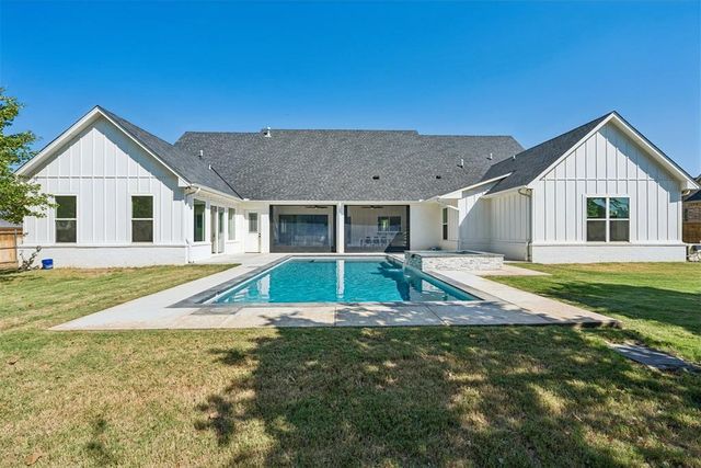330 Old Farm Road, Edmond, OK 73034