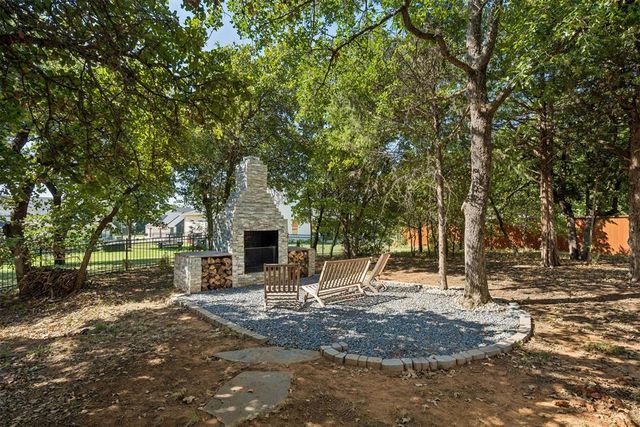 330 Old Farm Road, Edmond, OK 73034