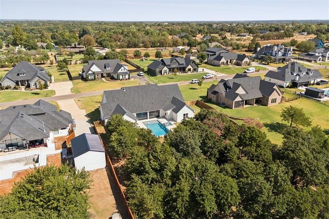 330 Old Farm Road, Edmond, OK 73034