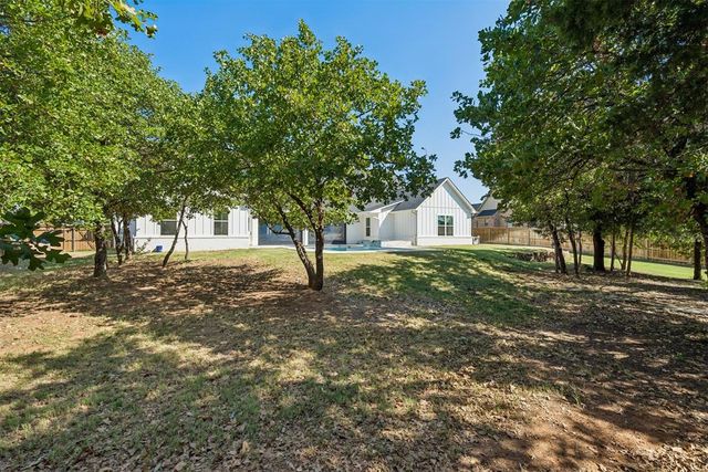 330 Old Farm Road, Edmond, OK 73034