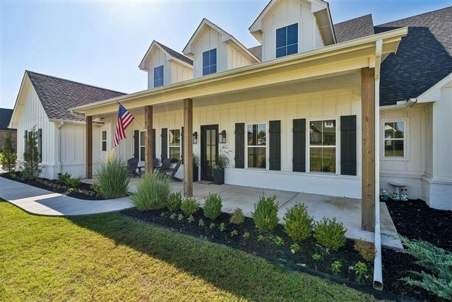 330 Old Farm Road, Edmond, OK 73034