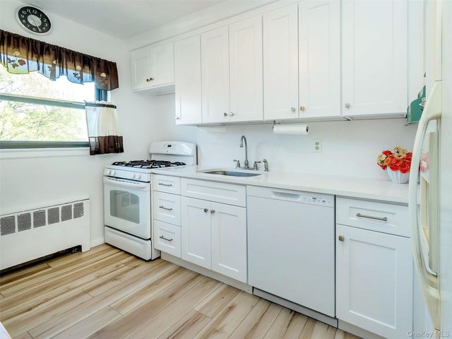 220-10 75th Avenue 213 A2, Oakland Gardens, NY 11364
