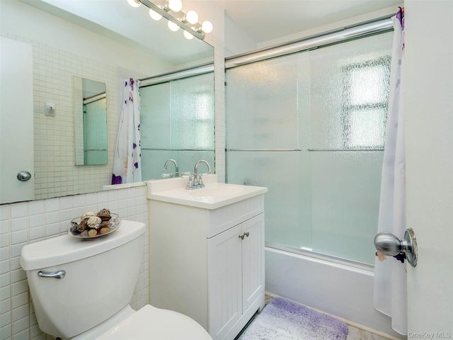 220-10 75th Avenue 213 A2, Oakland Gardens, NY 11364