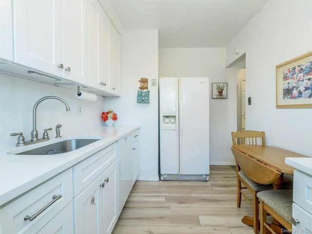 220-10 75th Avenue 213 A2, Oakland Gardens, NY 11364