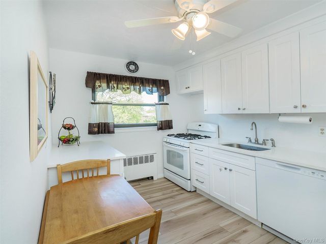 220-10 75th Avenue 213 A2, Oakland Gardens, NY 11364