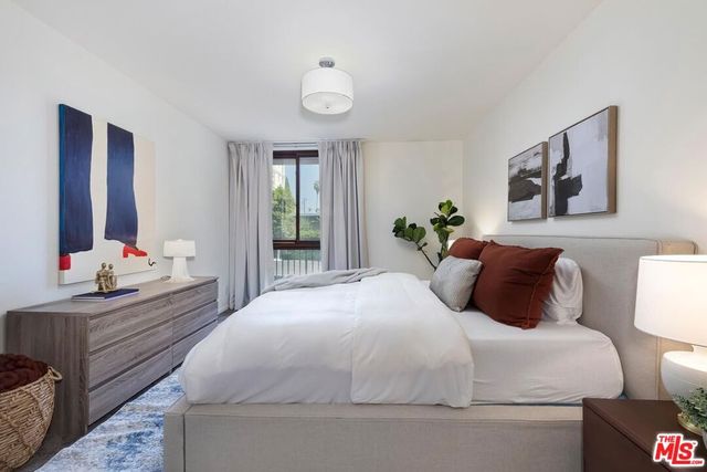 1351 N Crescent Heights Boulevard 207, West Hollywood, CA 90046