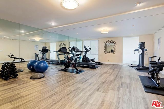 1351 N Crescent Heights Boulevard 207, West Hollywood, CA 90046