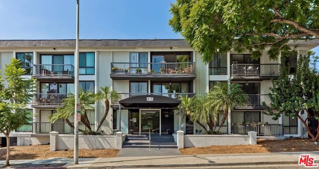 1351 N Crescent Heights Boulevard 207, West Hollywood, CA 90046