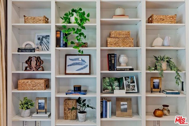 1351 N Crescent Heights Boulevard 207, West Hollywood, CA 90046