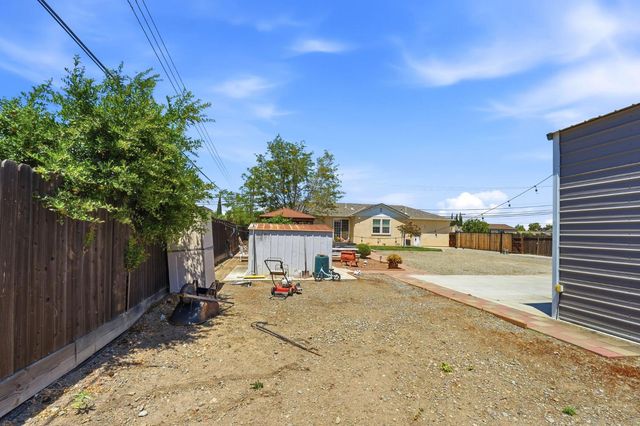 2734 W Byron Rd, Tracy, CA 95377