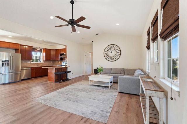 2734 W Byron Rd, Tracy, CA 95377