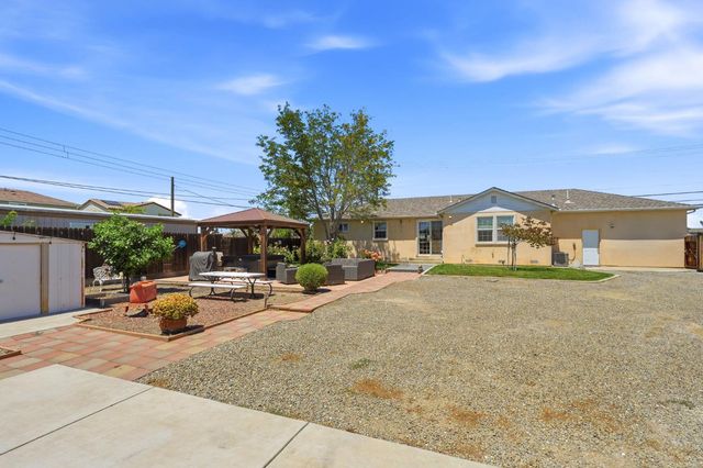 2734 W Byron Rd, Tracy, CA 95377