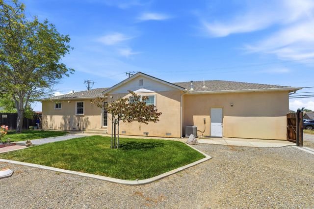 2734 W Byron Rd, Tracy, CA 95377