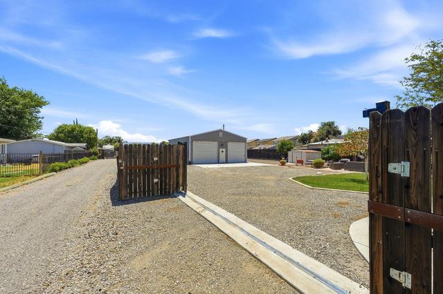 2734 W Byron Rd, Tracy, CA 95377