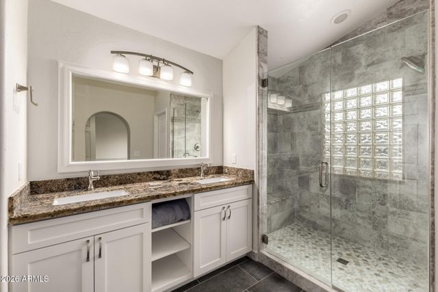 1002 S PORT Drive, Gilbert, AZ 85233