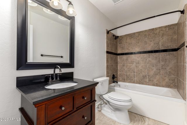 1002 S PORT Drive, Gilbert, AZ 85233