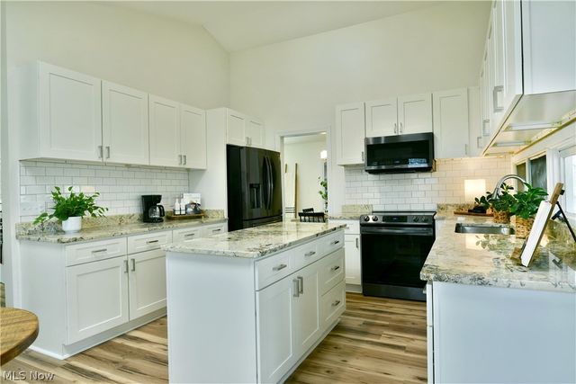 6152 Southern Hills Court, Canfield, OH 44406