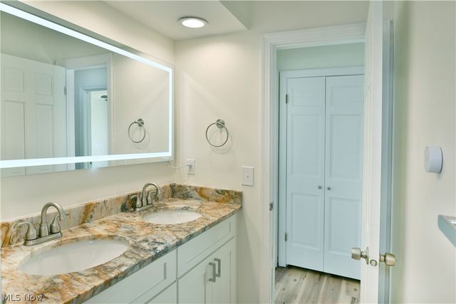 6152 Southern Hills Court, Canfield, OH 44406