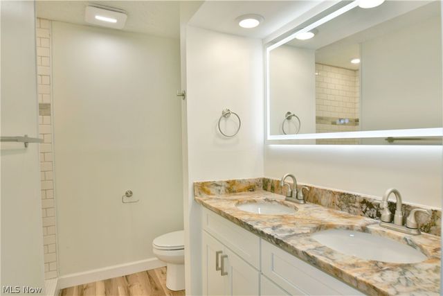 6152 Southern Hills Court, Canfield, OH 44406