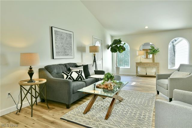 6152 Southern Hills Court, Canfield, OH 44406