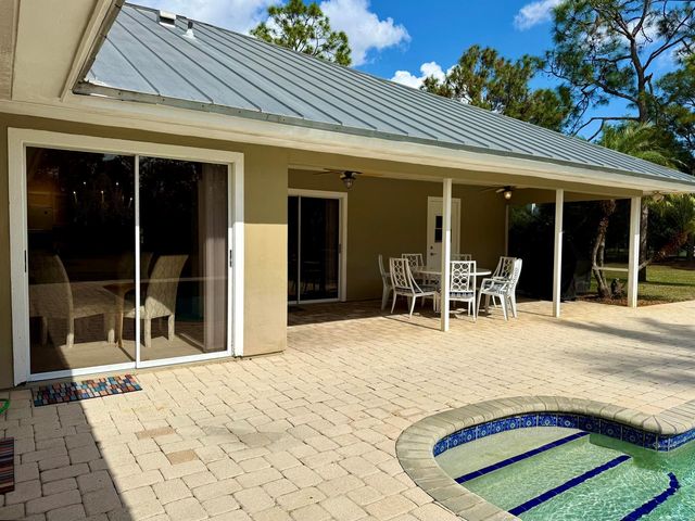 2884 SE Ranch Acres Circle, Jupiter, FL 33478