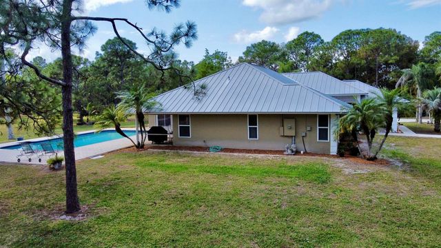 2884 SE Ranch Acres Circle, Jupiter, FL 33478