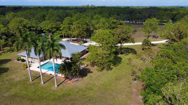 2884 SE Ranch Acres Circle, Jupiter, FL 33478