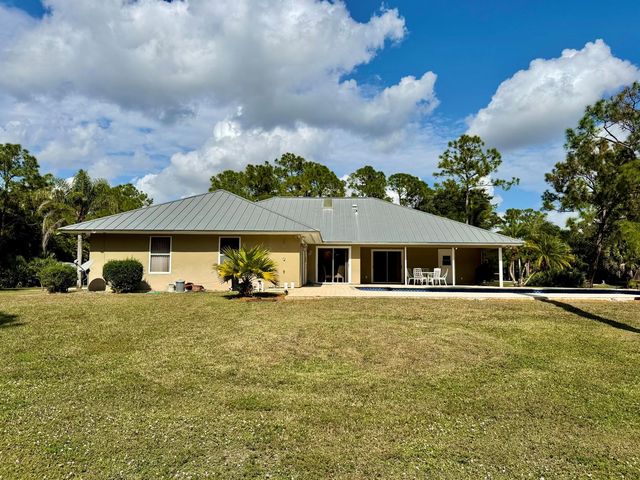 2884 SE Ranch Acres Circle, Jupiter, FL 33478