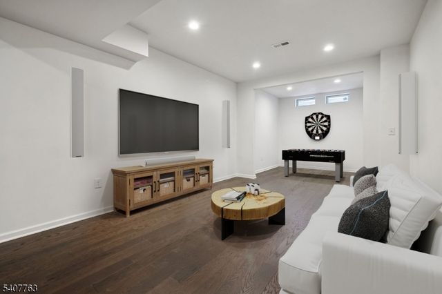 5 Albert Ct, Randolph Twp., NJ 07869