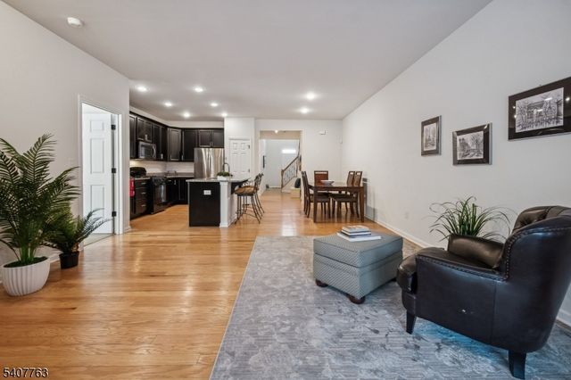 5 Albert Ct, Randolph Twp., NJ 07869