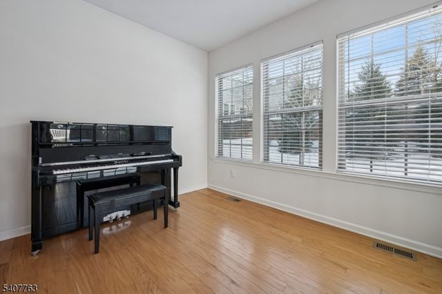 5 Albert Ct, Randolph Twp., NJ 07869