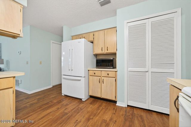 584 ARTHUR MIDDLETON Circle, Orange Park, FL 32073